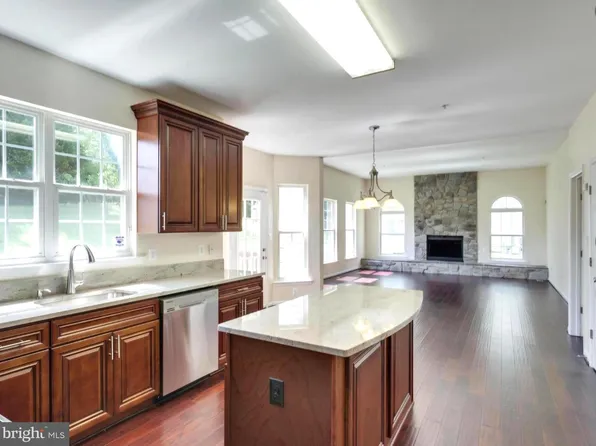 10404 Brookhaven Ln, Upper Marlboro, MD 20772