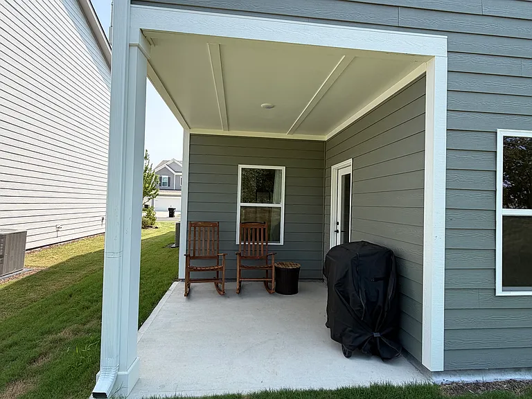 91 Commons Cir — Photo 23