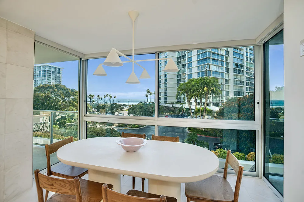 2 bed, 1215 sqft, $8,000 — Photo 4