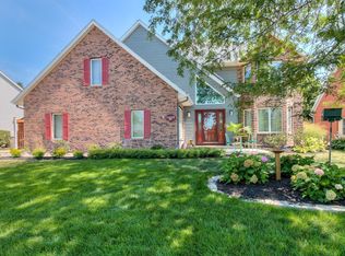 17 Ravenwood Cir, Bloomington, IL