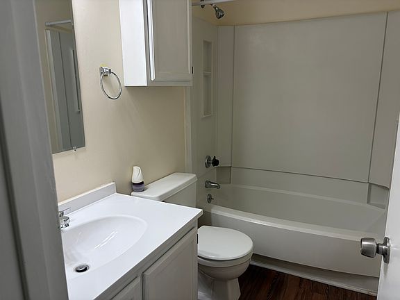 3rd image of 4832 Hollenden Dr APT D