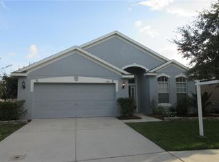 5326 Clover Mist Dr, Apollo Beach, FL 33572