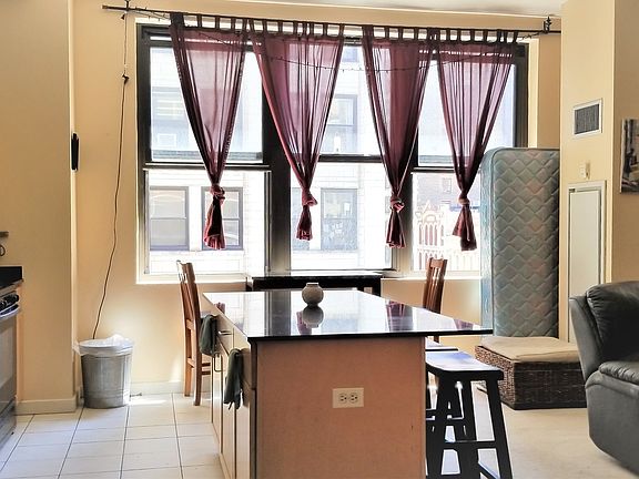 3rd image of 5 N Wabash Ave Ste 605