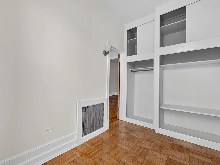543 9th St #3 — Photo 9