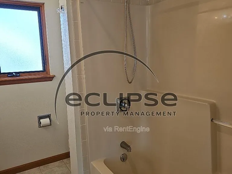 15 Sunnybrook Pl #J — Photo 10