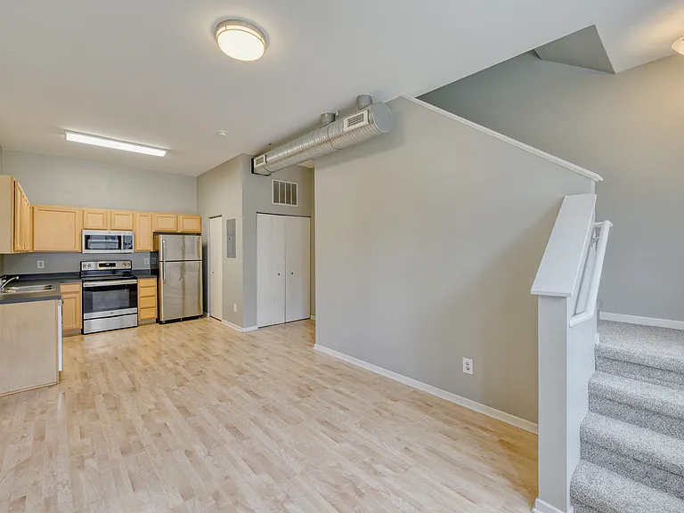 400 E Locust St #101 — Photo 9