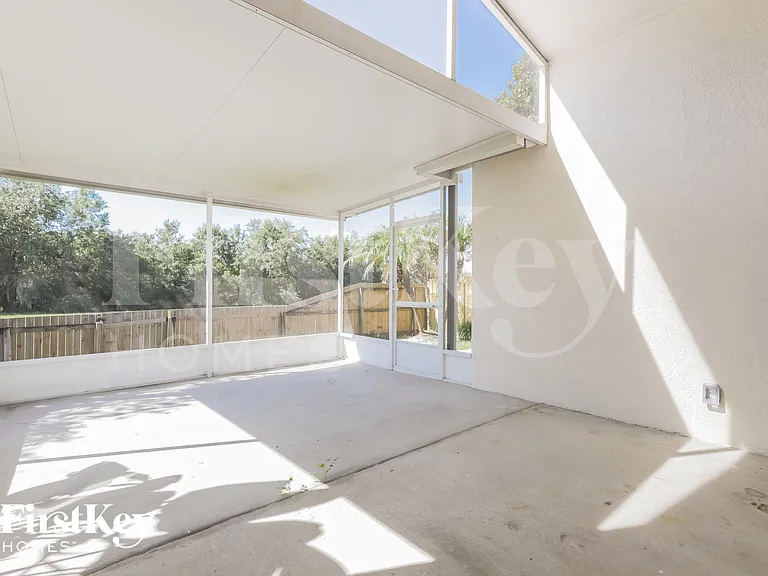 4312 Horseshoe Pick Ln — Photo 14