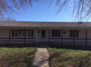 404 Walnut St, Eskridge, KS 66423