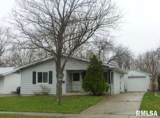 2401 Dunwich St, Springfield, IL 62702