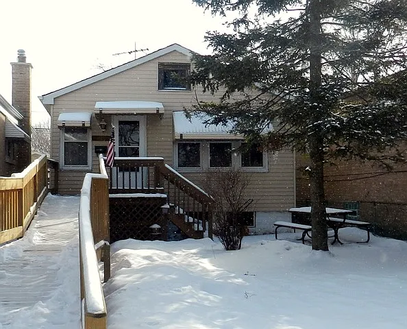10717 S Albany Ave photo 1
