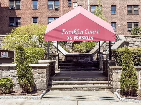 2nd image of 3 Franklin Ave APT 6J