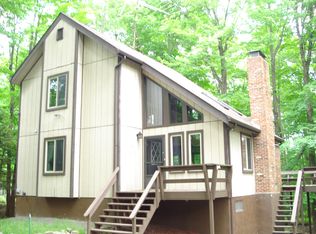 54 Mildred Drive Ee #33, Clifton, PA 18424