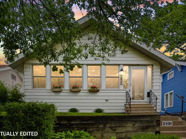 2431 14th Ave, Moline, IL 61265