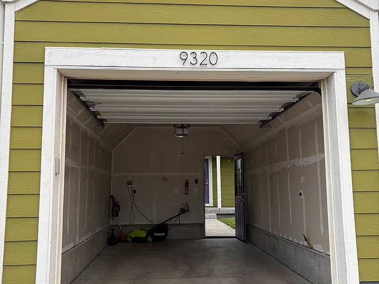 9320 E 58th Ave — Photo 17