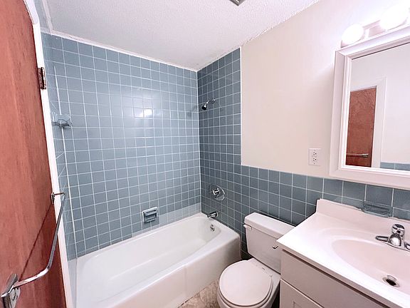 5th image of 24 Highland Ave APT 15