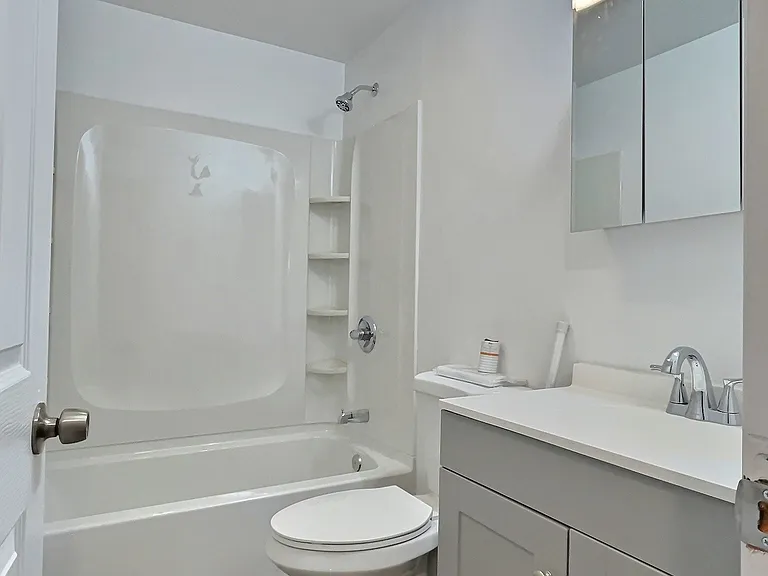 76 Spring St #301 — Photo 8