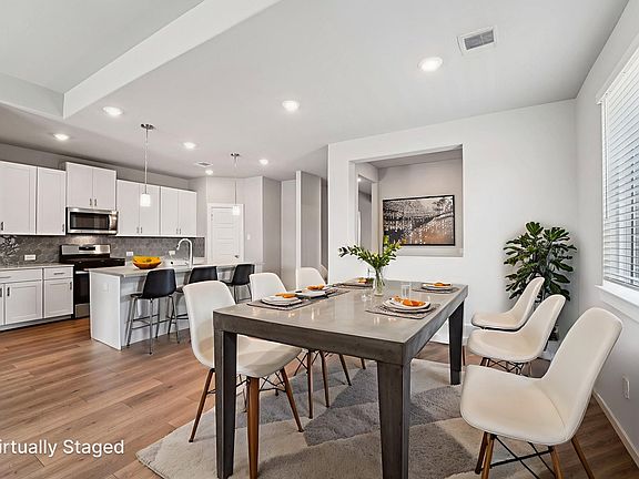 The Somerville floorplan in Heights of Barbers Hill of Mont Belvieu, TX.