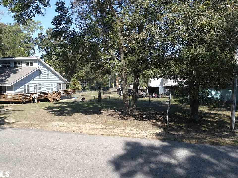 1st image of 27215 Park Dr