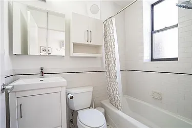 Sold by Avenue Sotheby's International Realty