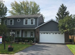 1442 Parkridge Dr, Crystal Lake, IL 60014