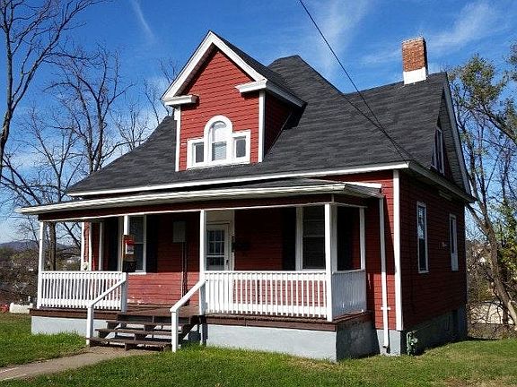 2nd image of 2023 Moorman Ave NW