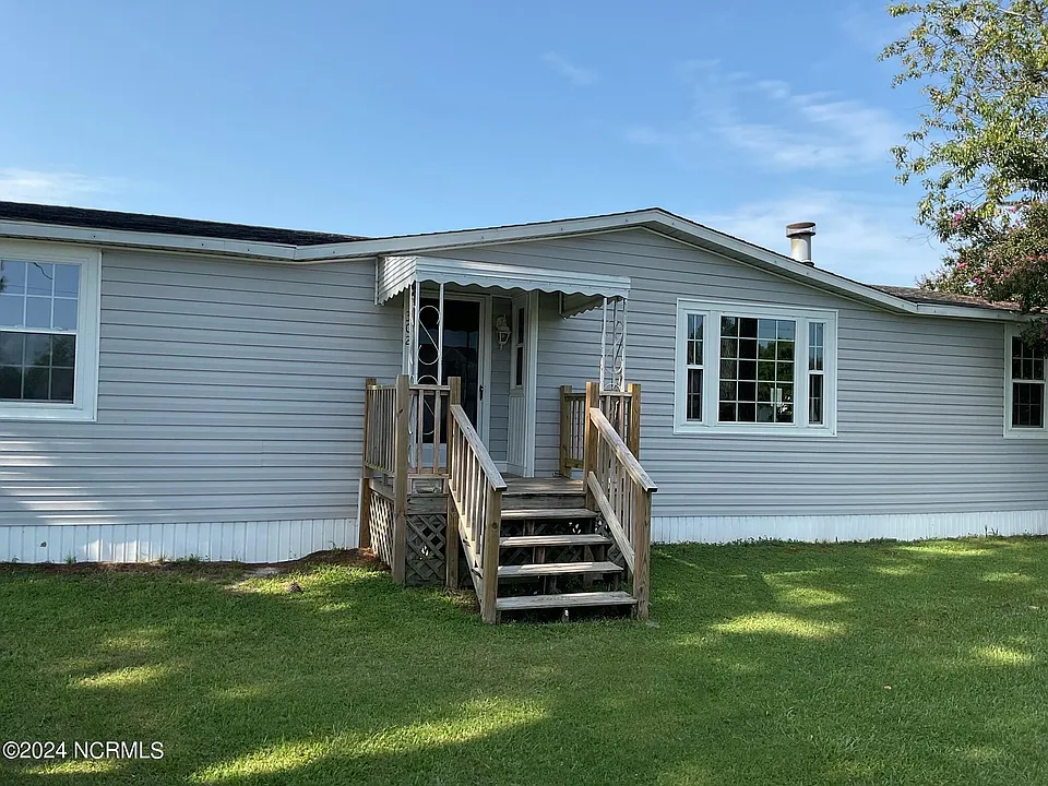 302 Laurie Ellis Rd
