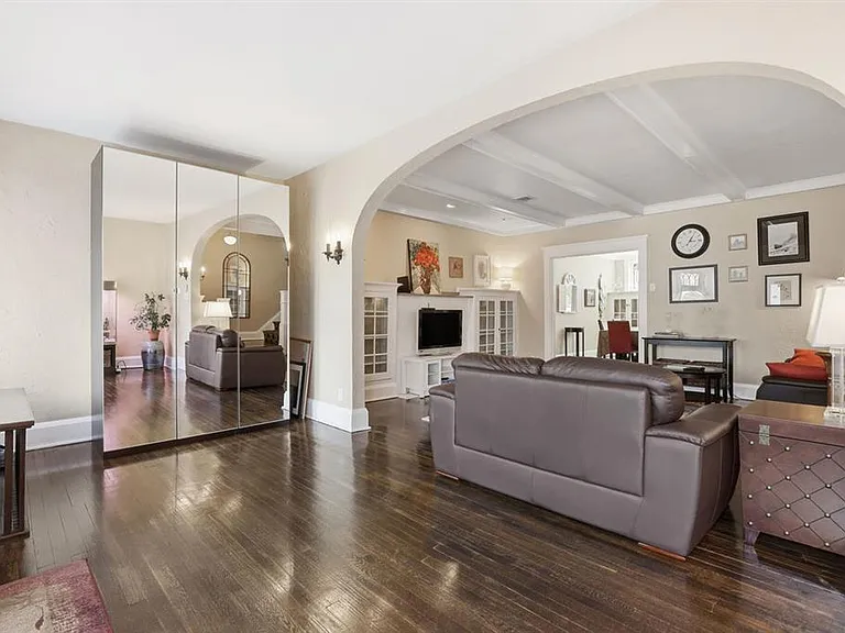 5 Ellsworth Ter #1 — Photo 2