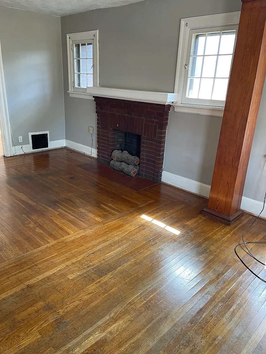 Building Photo - 5 E Mitchell Ave #4