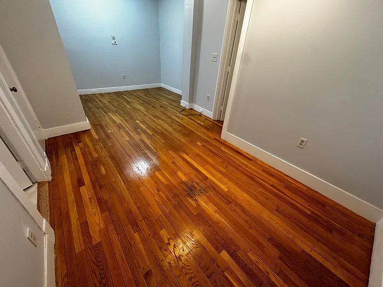 31 Orkney Rd #5 — Photo 23