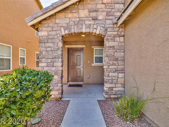 3rd image of 10647 Whiting Ave