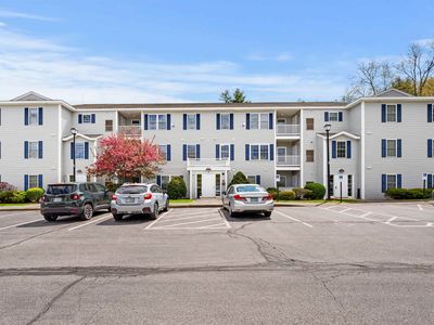 4 Crestview Circle #100, Londonderry, NH, 03053