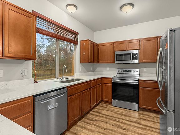 3rd image of 1807 187th Street Court E