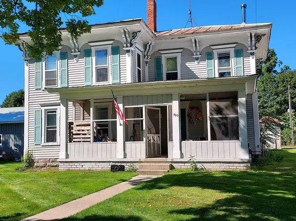 520 W Sherman St, Carson City, MI 48811