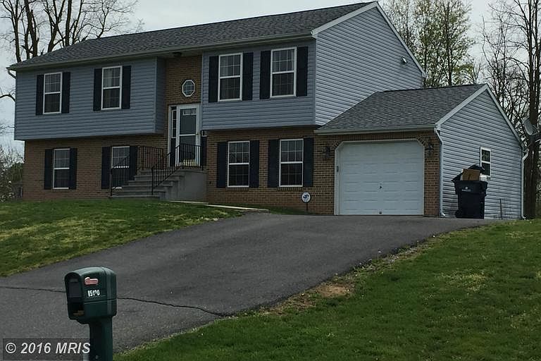 1st image of 15120 Camden Dr