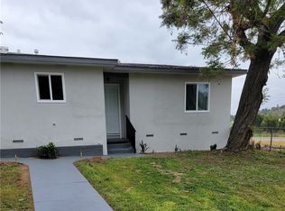 12421 Ridgewood Dr, Yucaipa, CA 92399