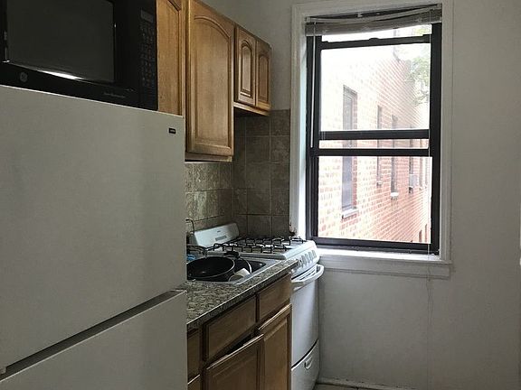 4th image of 9206 63rd Ave APT 2D