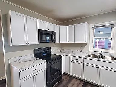 2nd image of 5320 Pioneers Blvd #1
