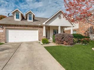 1037 Albatross Ln, Aubrey, TX 76227