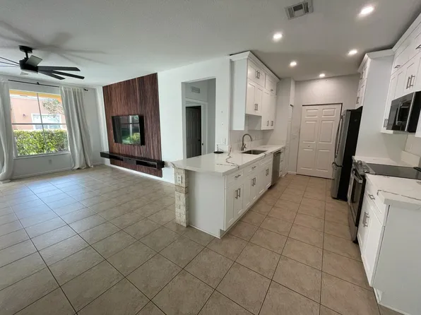 3549 Forest Hill Blvd 19, Palm Springs, FL 33406