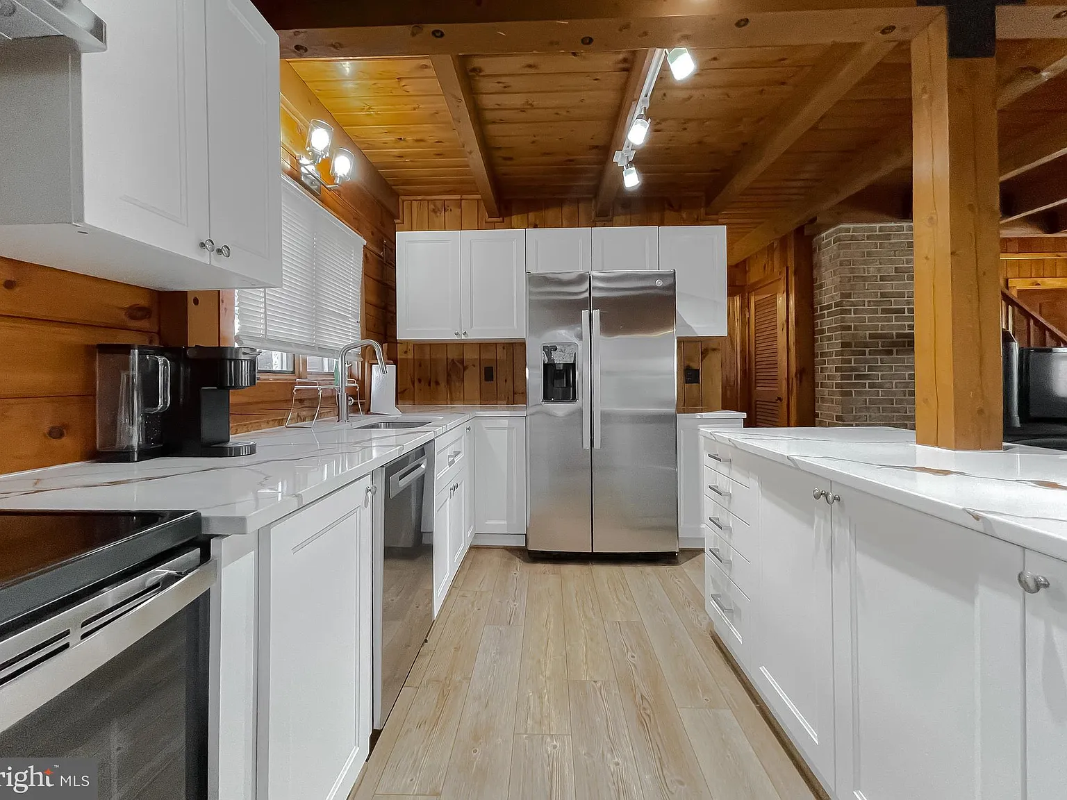 3 bed, 1238 sqft, $2,490 — Photo 3