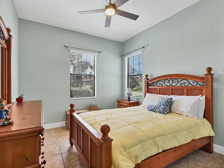 10424 Crooked Creek Dr — Photo 29