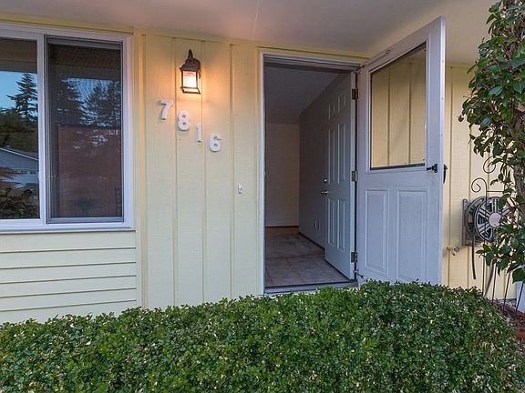 2nd image of 7816 Buckthorn Dr NE