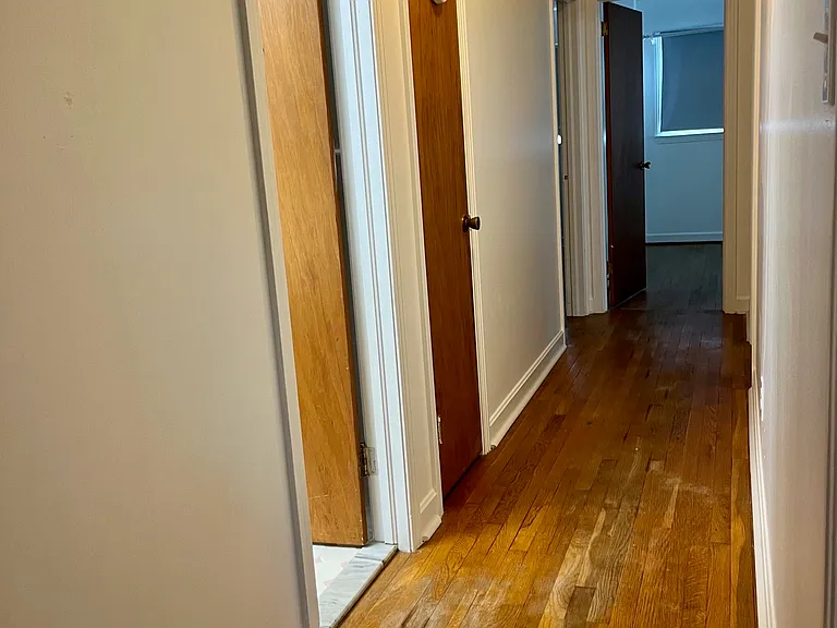 513 E Main St — Photo 14