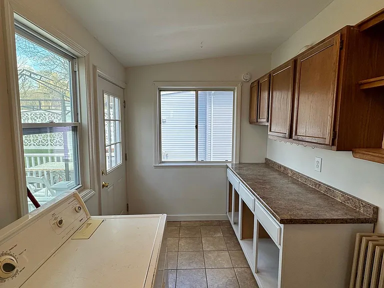 67 Clarendon Ave — Photo 23