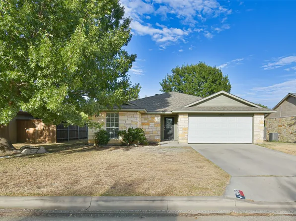 2108 8th St, Brownwood, TX 76801