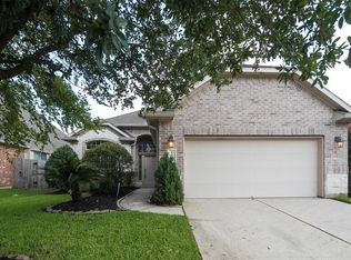 155 Magnolia Grove Ln, Conroe, TX 77384