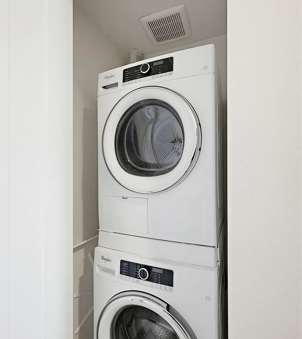 3 bed, 1412 sqft, $4,700 — Photo 3