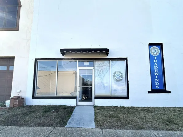 101 N 5th St, Morehead City, NC 28557