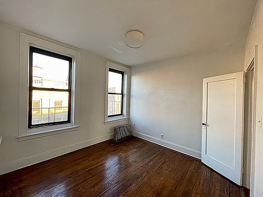 1st image of 269 Graham Ave APT 3A