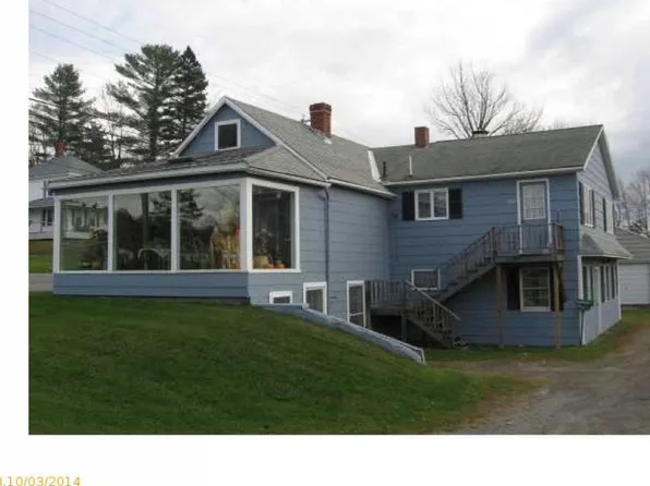 325 Garland Rd, Dexter, ME 04930
